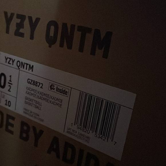 It’s not been worn and brand new from the box with the tag an it’s only 450 main image 8